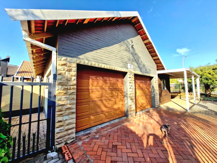 4 Bedroom Property for Sale in Fichardt Park Free State